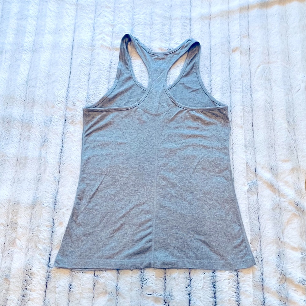 Nike Dri-fit tank - Picture 2 of 4